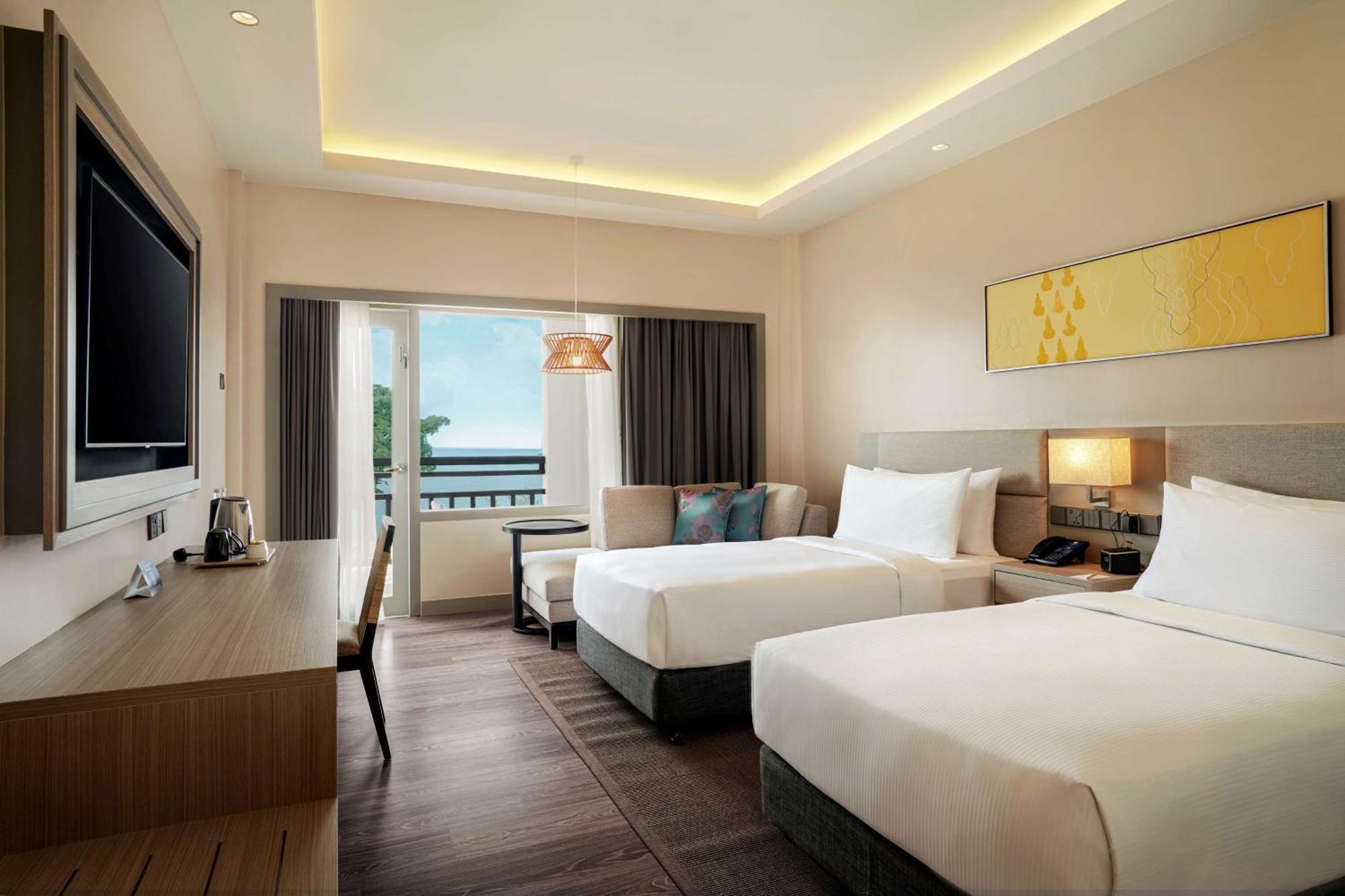 Hotel Doubletree By Hilton Damai Laut Lumut Exterior foto